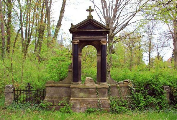 Bestattungsvorsorge Dessau - Anhaltiner Bestattungshaus